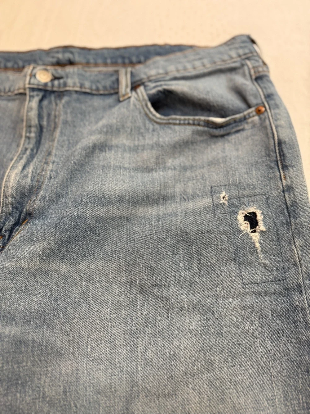 Levi’s 502 Denim Jean Shorts Distressed Men’s Size 42